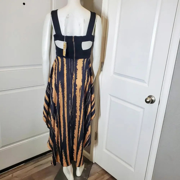 NWT Urban Outfitters Reverse Cut-Out Hi-Lo Skirt Dress Size Small - Picture 2 of 15